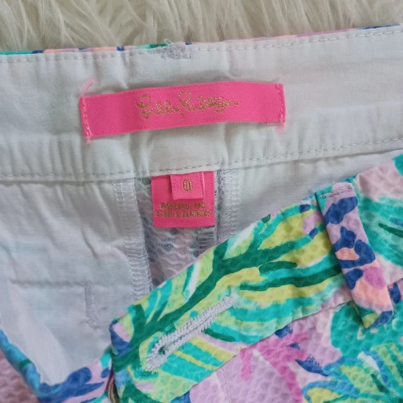 {Lilly Pulitzer} Callahan Stretch Shorts - Picture 2 of 4